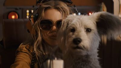 Full Supergirl Trailer Has Way More Lobo (And I'd Die For Krypto)