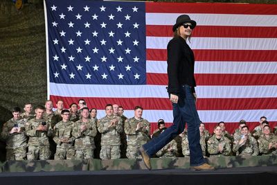 Army suspends 2 helicopter crews that flew near Kid Rock's Nashville home
