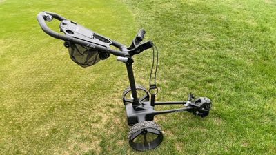 The End Of The Push vs. Electric Debate? Why the MGI E-Boost Might Be The Smartest Golf Trolley On The Market