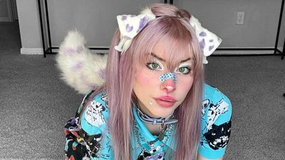 10 Photos of Meow Dalyn: American Twitch Streamer Who Fully Embraces Her 'Dog Girl' Lifestyle