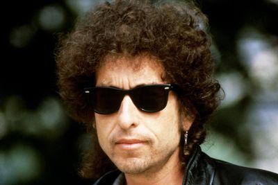 ‘Extremely rare’ Bob Dylan lyrics set to go under the hammer