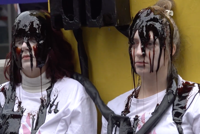 Why climate activists were covered in treacle outside the US embassy