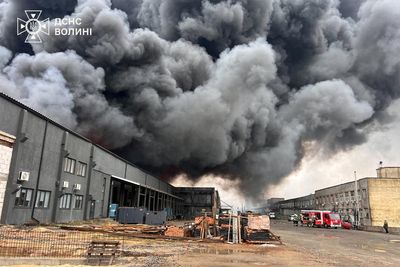 Ukraine war today: Russia launches wave of drone attacks as Zelensky pushes for peace talks