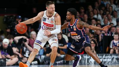 36ers coach Wells denies Goorjian disrespect accusation