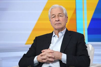 Jamie Dimon, office-work champion, vows his anti-remote culture 'would crush you.' The economy's top talent begs to differ