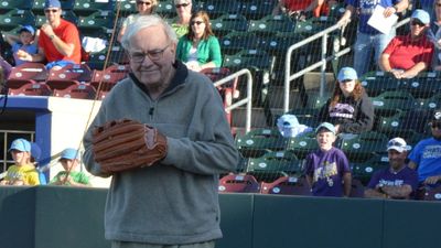 Buffett is refusing to talk to long-time buddy Gates until one thing is certain in the whole Epstein fiasco