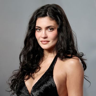 Miranda Priestly Would Definitely Approve of Kylie Jenner's Floral Spring Manicure