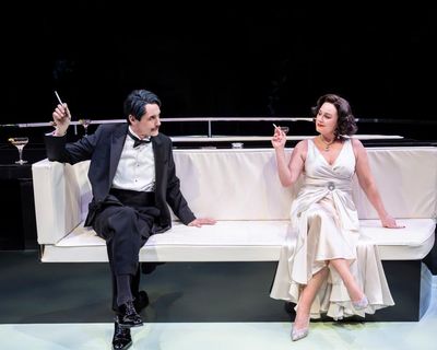 Private Lives review – Noël Coward’s queasy merry-go-round of desire and spite