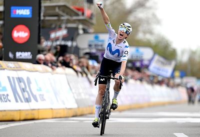 Dwars door Vlaanderen Women: Marlen Reusser edges out Demi Vollering in thrilling photo-finish sprint to claim victory