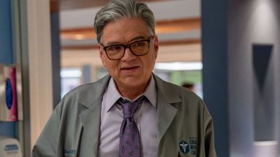 Chicago Med EP Hypes The ‘Emotional’ Aftermath Of Dr. Charles’ Twist, But Oliver Platt Is Just ‘Deeply Appreciative’