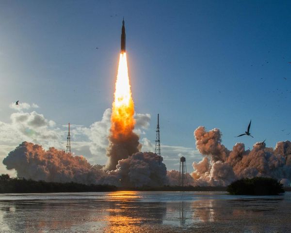 Artemis II astronauts prepare to leave Earth’s orbit and head towards the moon