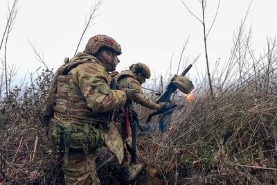 Russian aerial attacks kill 2 in Ukraine as Easter prisoner exchange planned