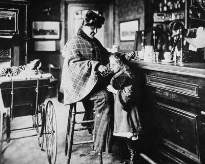 Pubs should be declared adults-only zones