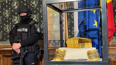 Priceless ancient golden helmet from Romania stolen from Dutch museum recovered