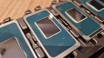 Dell XPS 14 laptop with a Panther Lake chip manages a staggering 43-hour+ battery life result, thrashing the latest MacBook Air