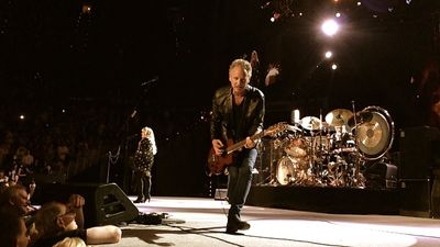 “Silver Springs” Muse and Former Fleetwood Mac Member Lindsey Buckingham Attacked By Alleged Stalker