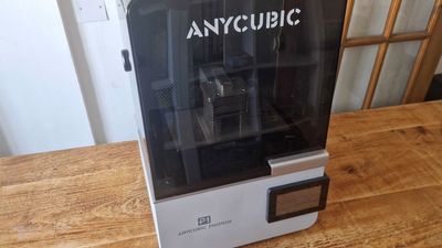 If you want to try printing D&D models or wargame miniatures, this 3D printer feels almost foolproof