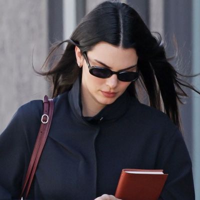 How to Wear Burgundy and Navy Together for Spring, the Kendall Jenner-Approved Way