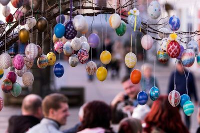 Easter eggs can be dyed and still eaten. Just follow these tips to make sure it's safe