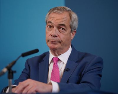 Labour challenges Farage over cost of private jet trip to Maldives