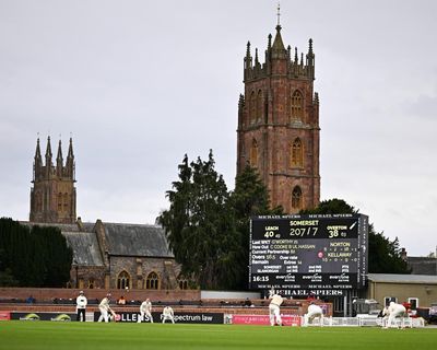 County cricket season begins: Warwickshire v Surrey, Leicestershire v Sussex and more – live