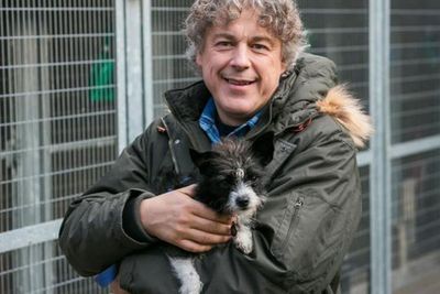 Alan Davies reveals key symptom that led to bladder cancer diagnosis