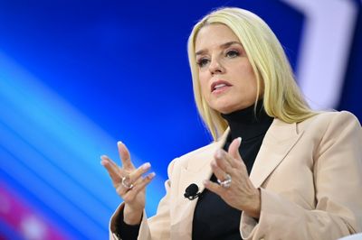 Where Is Pam Bondi Now? Fired Attorney General Reportedly En Route to Florida After Failing to Stop Dismissal
