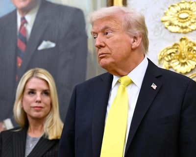 First Thing: Trump accused of running ‘misogynistic administration’ after Bondi dismissal