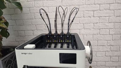 I pit the Snapmaker U1 against the Bambu Lab H2C – which one should you buy?