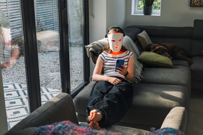 The Benefits of Red Light Therapy: Expert-Approved Advice