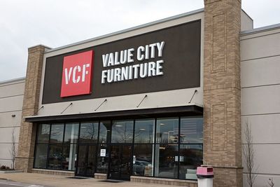 Furniture chain closes all US stores as thousands still wait for orders