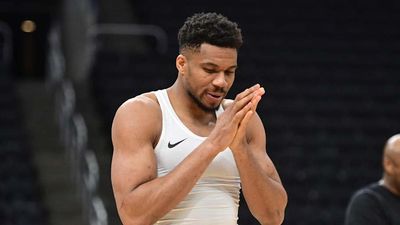 Giannis Antetokounmpo, Bucks at Odds Over Forward’s Health As NBA Opens Probe