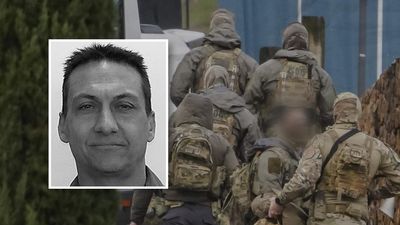 Dezi Freeman associates questioned as police map escape