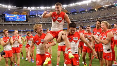 'Electric' Swans deliver hapless Eaglesre reality check