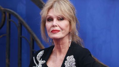Dame Joanna Lumley has swapped her ‘cheap as chips’ moisturiser for this high-tech firming cream – and we can see why