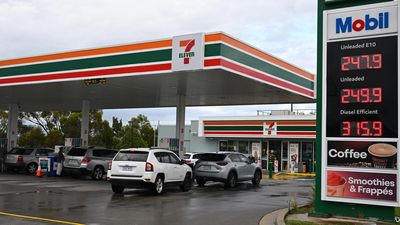 Bargain-hungry public warned of long tail to fuel shock