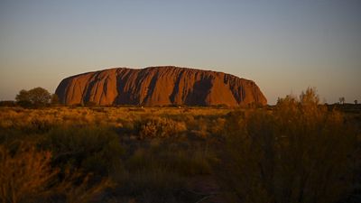 Earthquake rumbles outback, waking Uluru visitors