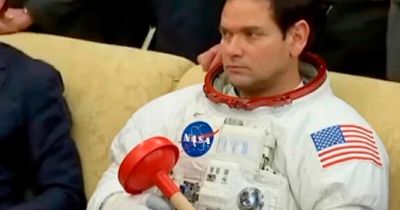 “Out Of This World”: 34 Memes That Perfectly Capture The Artemis II Toilet Mishap