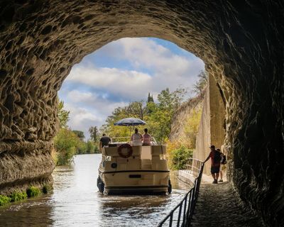 A cruise through history on the Canal du Midi