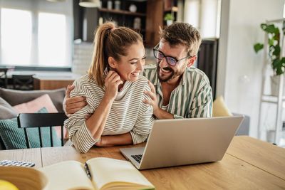 The viral 6-7 dating trend claims to prevent heartbreak — experts aren’t convinced