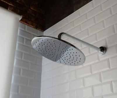 Home Safety Experts Warn: The Common Shower Filter That Can Accumulate Bacteria Over Time
