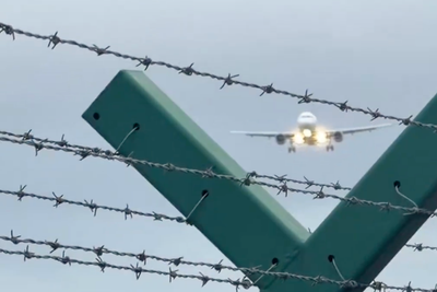 Video show plane forced to approach Dublin Airport sideways as Storm Dave sweeps through