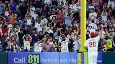 Jo Adell’s Iconic Home Run Robbery Moment Sets Up Early Photo of the Year Candidate