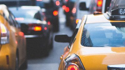 2 reality TV stars stops at an intersection. Then an LA man come to their car with ‘a death glare’