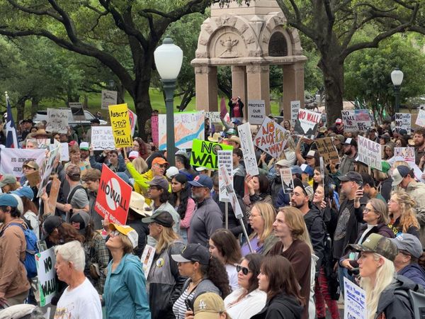 Thousands in Texas protest against border wall through national park: ‘big love for Big Bend’