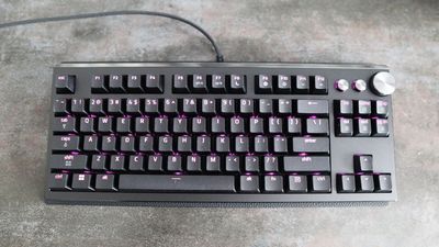 The $500 Razer Huntsman Signature Edition keyboard is completely over-the-top... in all the right places