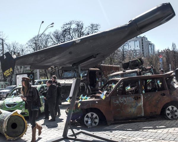 Ukraine war briefing: Russian oil facilities burn as Zelenskyy tours Middle East