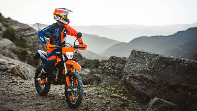 This KTM Dirtbike Doesn't Rev And Doesn't Shift. But It's Still Totally Badass