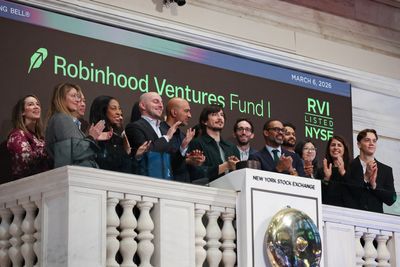 Robinhood Ventures has rebounded 30% since its lackluster debut. Can the new private markets fund now withstand the mega IPOs?