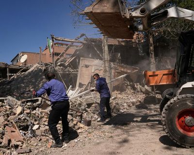 Talks to end Iran war appear to falter a day before Trump deadline